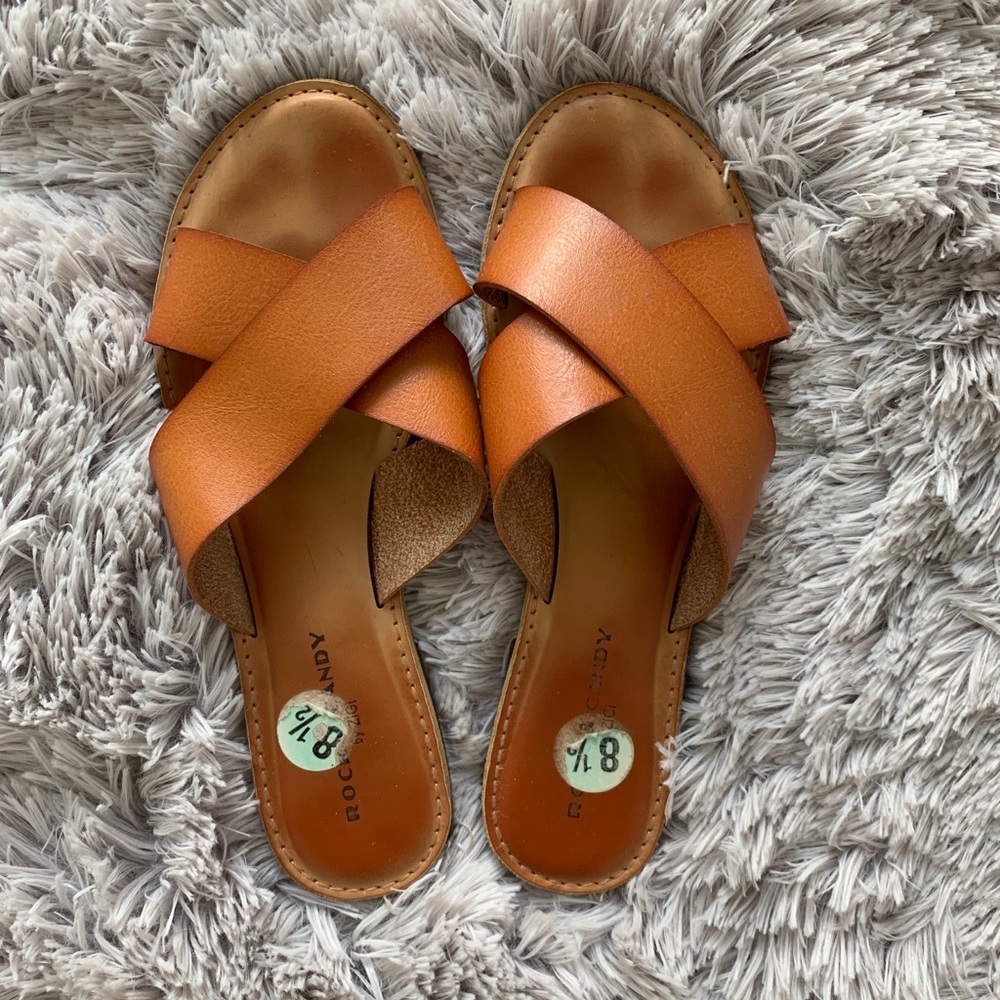 Crisscross tan sandals